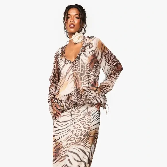 BOOHOO animal blouse - Picture 3 of 5